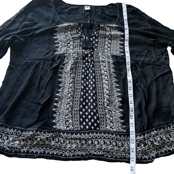 Old Navy Women’s Black and White Pheasant Long Sleeve Top Size Large - Picture 5 of 5